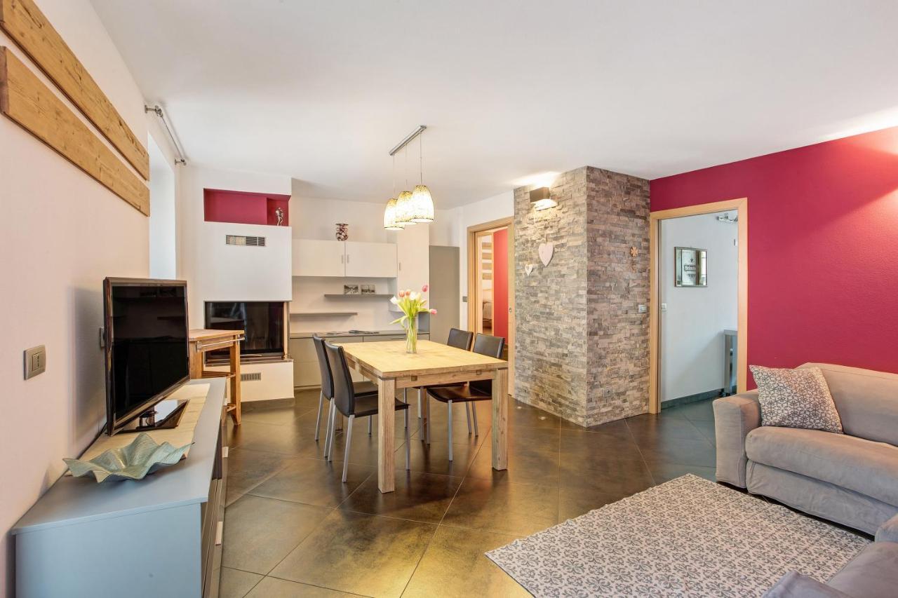 La Maison Du Bonheur Grosio Apartment Luaran gambar